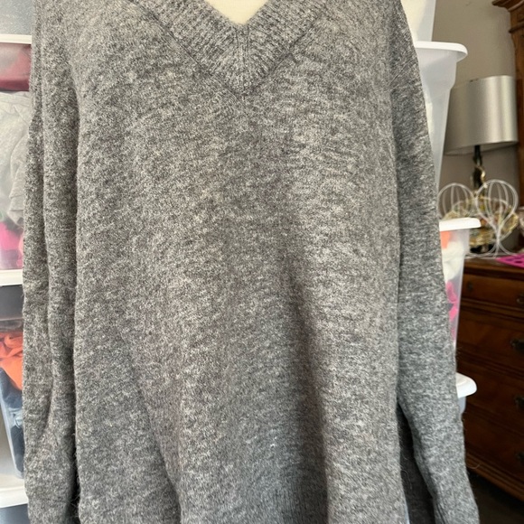 Merino Wool Sweater - Picture 5 of 9
